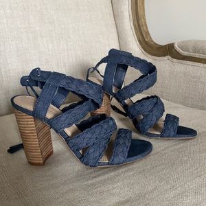 BCBGeneration Chambray Ledina Pumps Braided 4” Blue Chunky Heel Round Open Toe